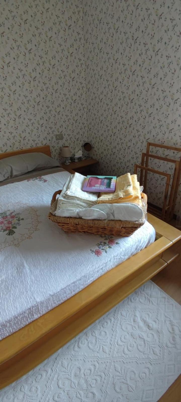 La Finestra Sul Lago Bed & Breakfast Brusimpiano Bagian luar foto